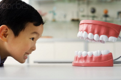 Chăm sóc răng miệng đúng cách cho bé yêu